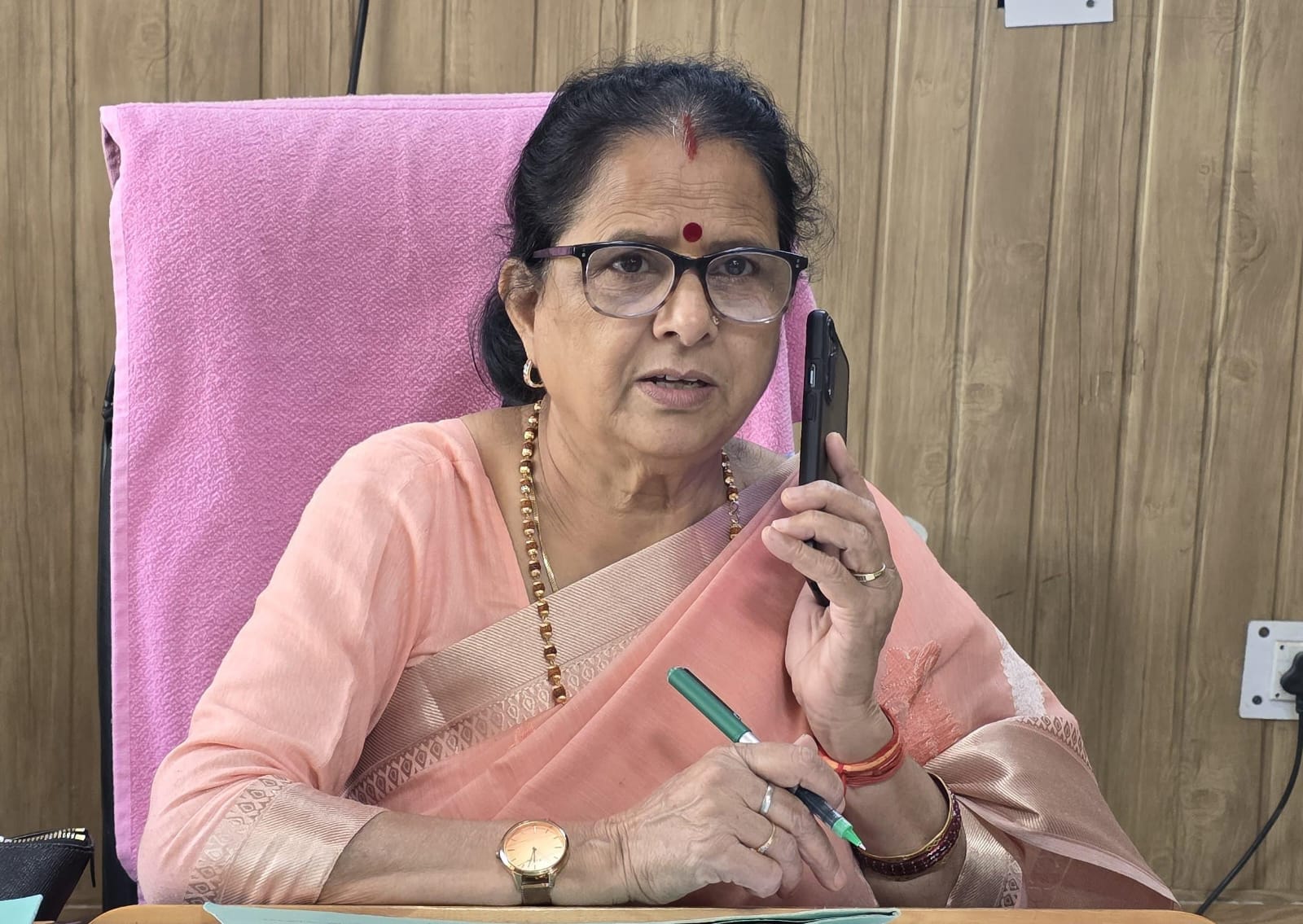 महिला आयोग अध्यक्ष कुसुम कांडवाल