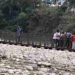 अगस्त्यमुनि में दर्दनाक हादसा: नदी के तेज बहाव में बहा युवक, तलाश में जुटी एसडीआरएफ और पुलिस