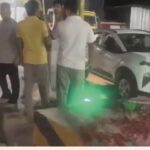 टोल प्लाजा पर दबंगई का तांडव! टोल कर्मी के सिर पर मशीन से हमला, गंभीर घायल